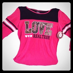 Women’s LOVE Realtree Long Sleeved Fall Tee